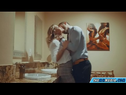 ❤️ ໃນເວລາທີ່ຜິວເນື້ອສີຂາວ busty seduces ທ່ານຢູ່ໃນຫ້ອງນ້ໍາສາທາລະນະ ❤️ ແຕ່ໜັງໂປ້ ທີ່ lo.com-porn-kai.ru